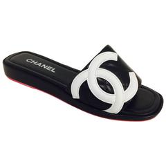 Chanel Cambon Beige Quilted Slides with Black Interlocking CC in