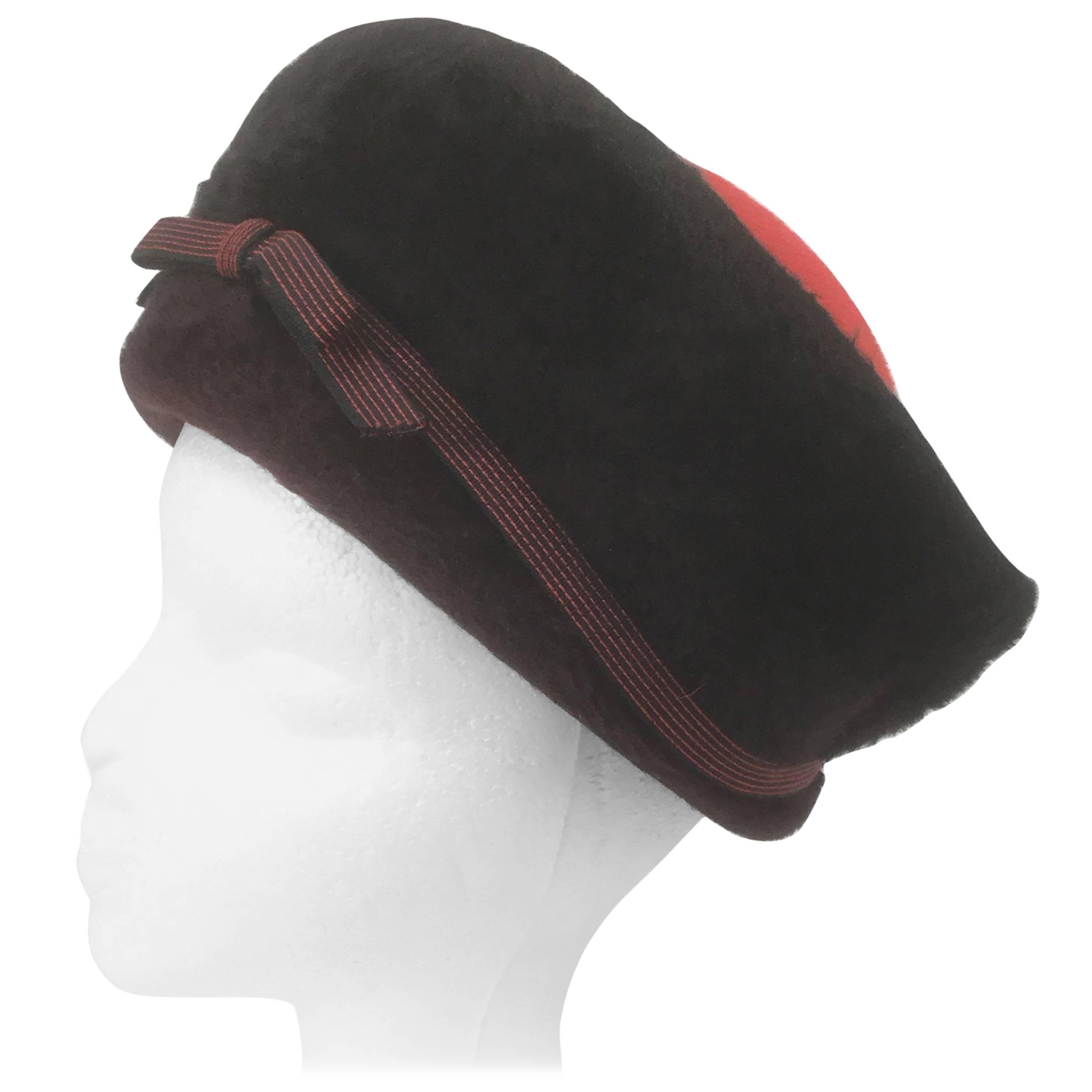 1950s Schiaparelli Red and Black Felt Eastern Hat For Sale