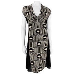 PRADA Fall '21 Size 2 Black & White Floral Crepe Wool/Silk Knitted V-Neck Dress