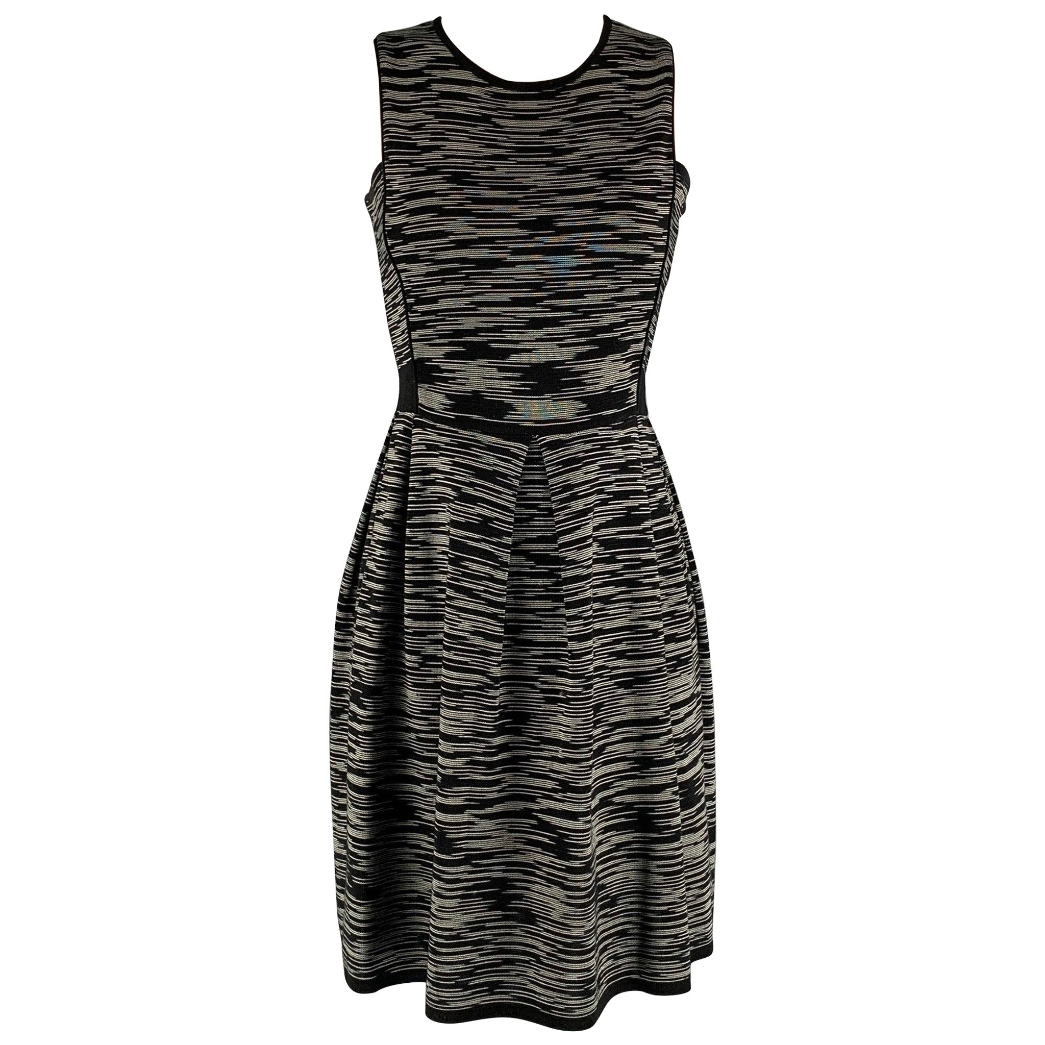 M MISSONI Black  Knitted Size 4 White Dress For Sale