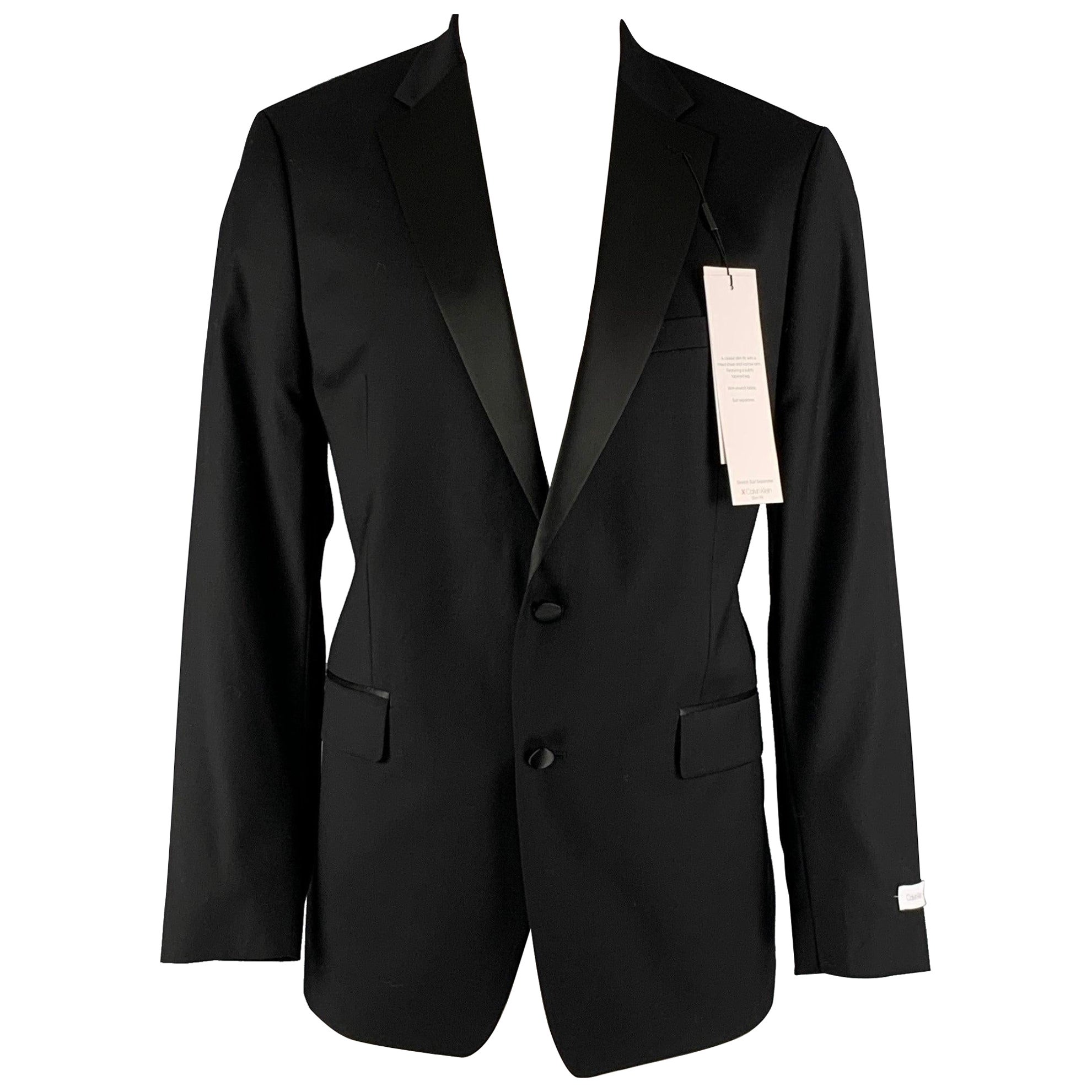 CALVIN KLEIN Manteau de sport long de smoking en laine massive noire, taille 46 en vente