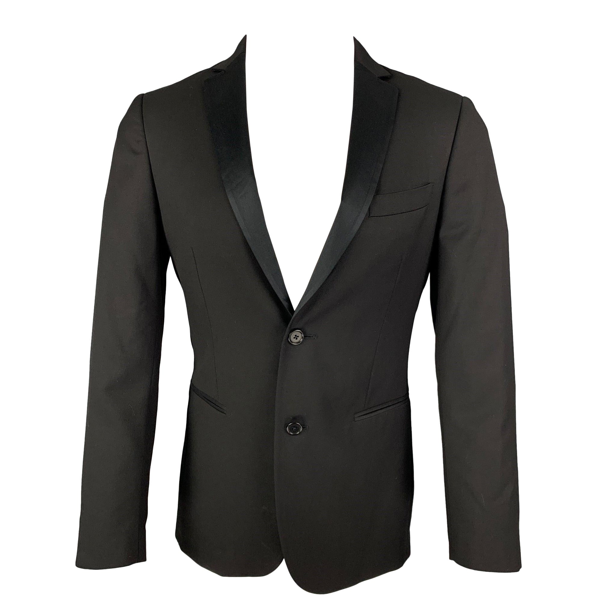 JOHN VARVATOS Size 36 Black Wool Notch Lapel Sport Coat For Sale
