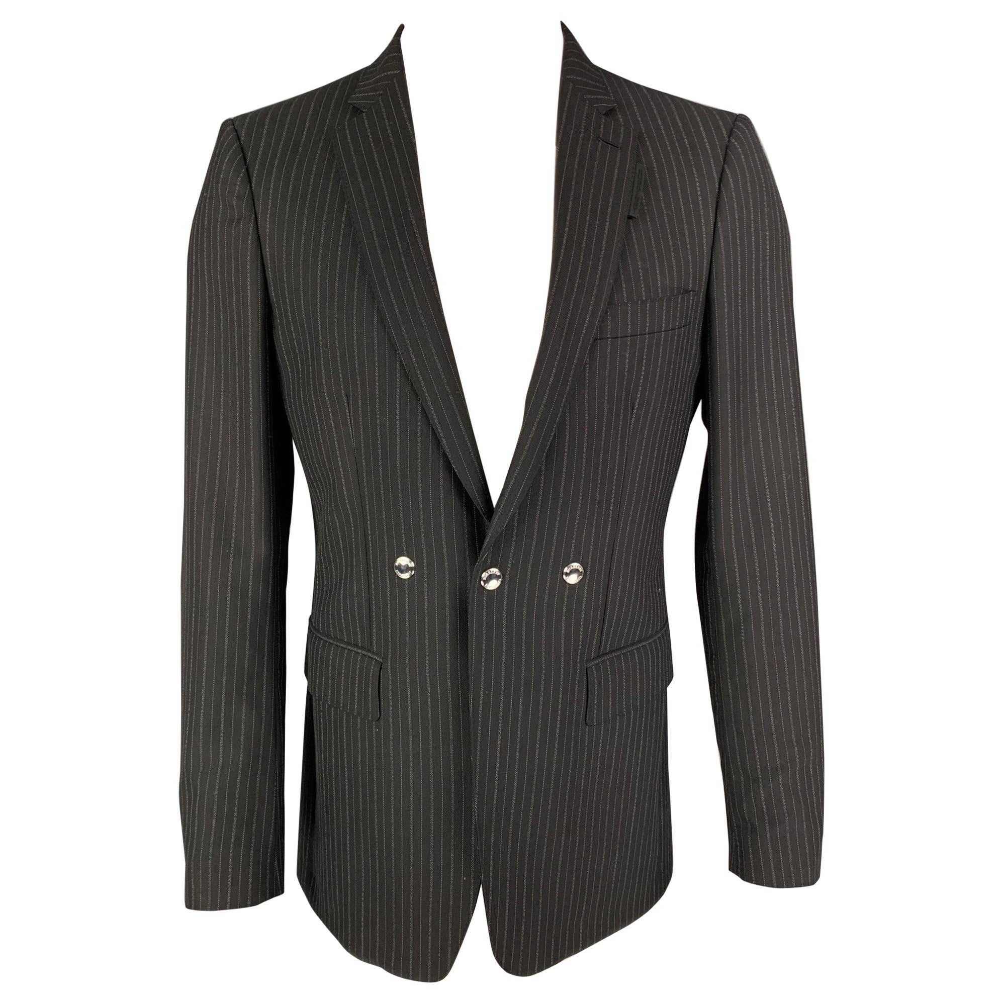 BURBERRY, manteau de sport à rayures noires et grises, en laine et coton, à revers clouté, taille 40 en vente