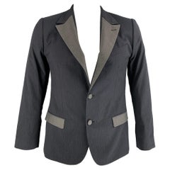 DOLCE & GABBANA - Manteau de sport à rayures en coton anthracite avec revers en col bénitier, taille 40
