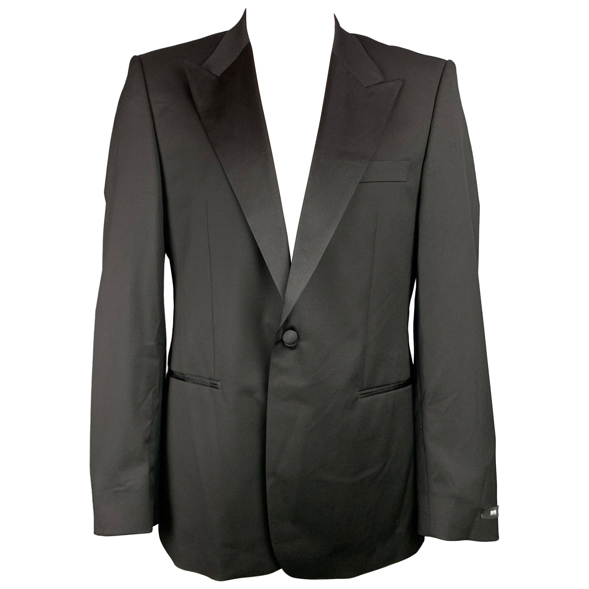 HUGO BOSS Size 44 Regular Black Wool Peak Lapel Sport Coat For Sale
