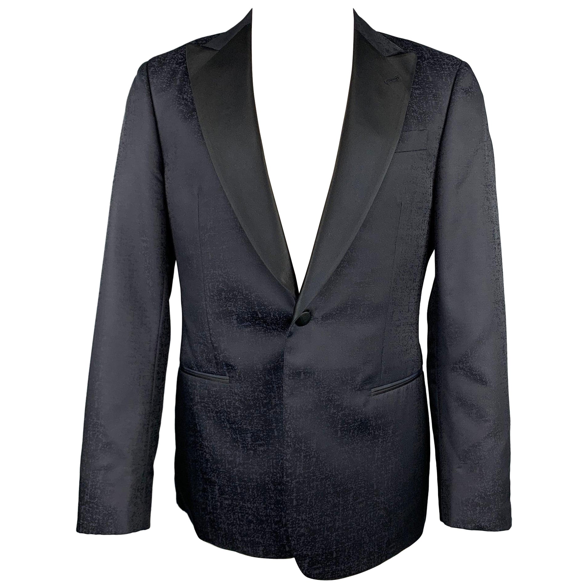 GIORGIO ARMANI Soft Size 38 Black Marbled Wool / Silk Peak Lapel Sport Coat For Sale