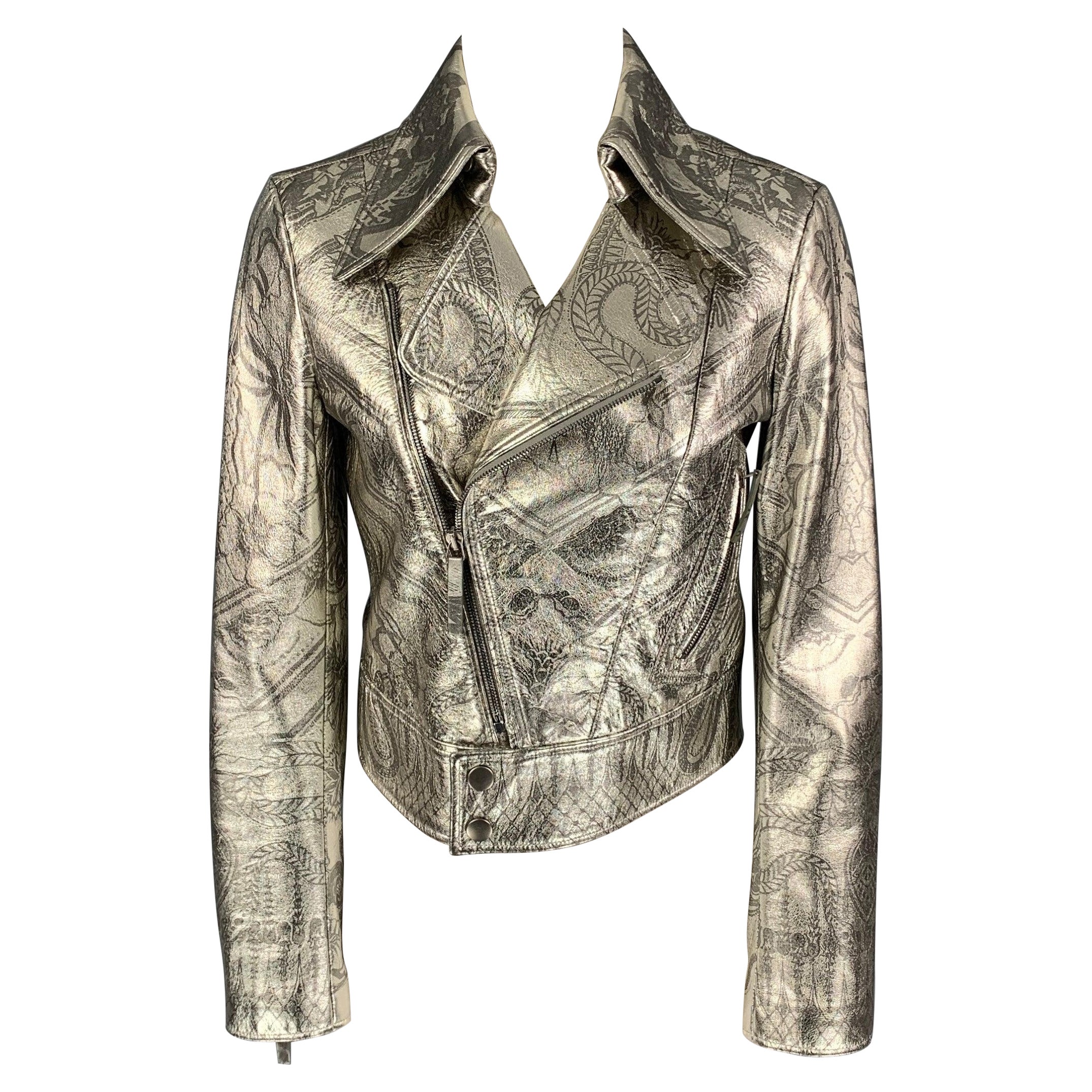 ROBERTO CAVALLI Size 4 Silver Print Leather Metallic Cropped Biker Jacket For Sale