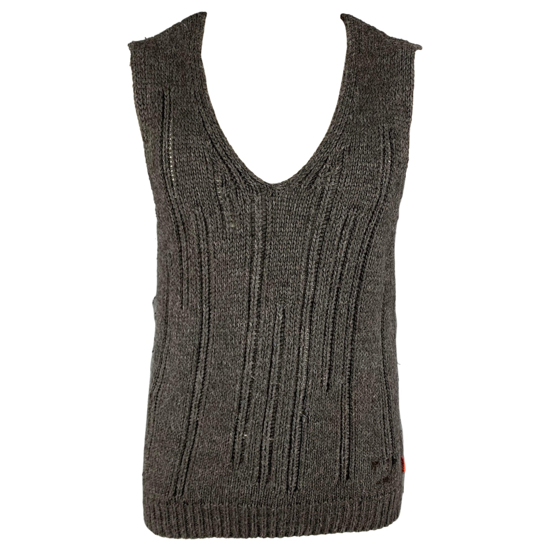 HUGO BOSS Size L Grey Knit Wool Blend Pullover Vest For Sale