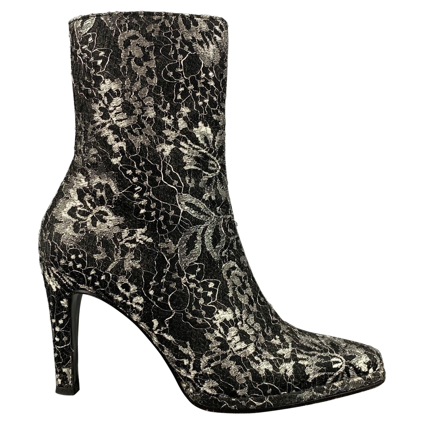 Charles Jourdan Size 5 Black Grey Leather Floral Side Zipper Boots en vente