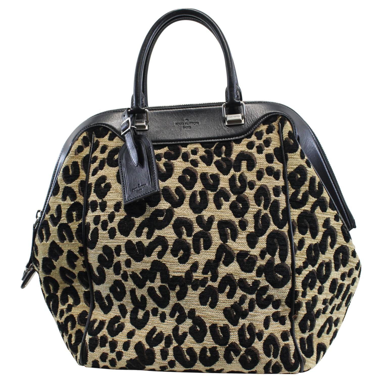 Limited Edition leo bag from louis Vuitton by Stephen Sprouse For Sale