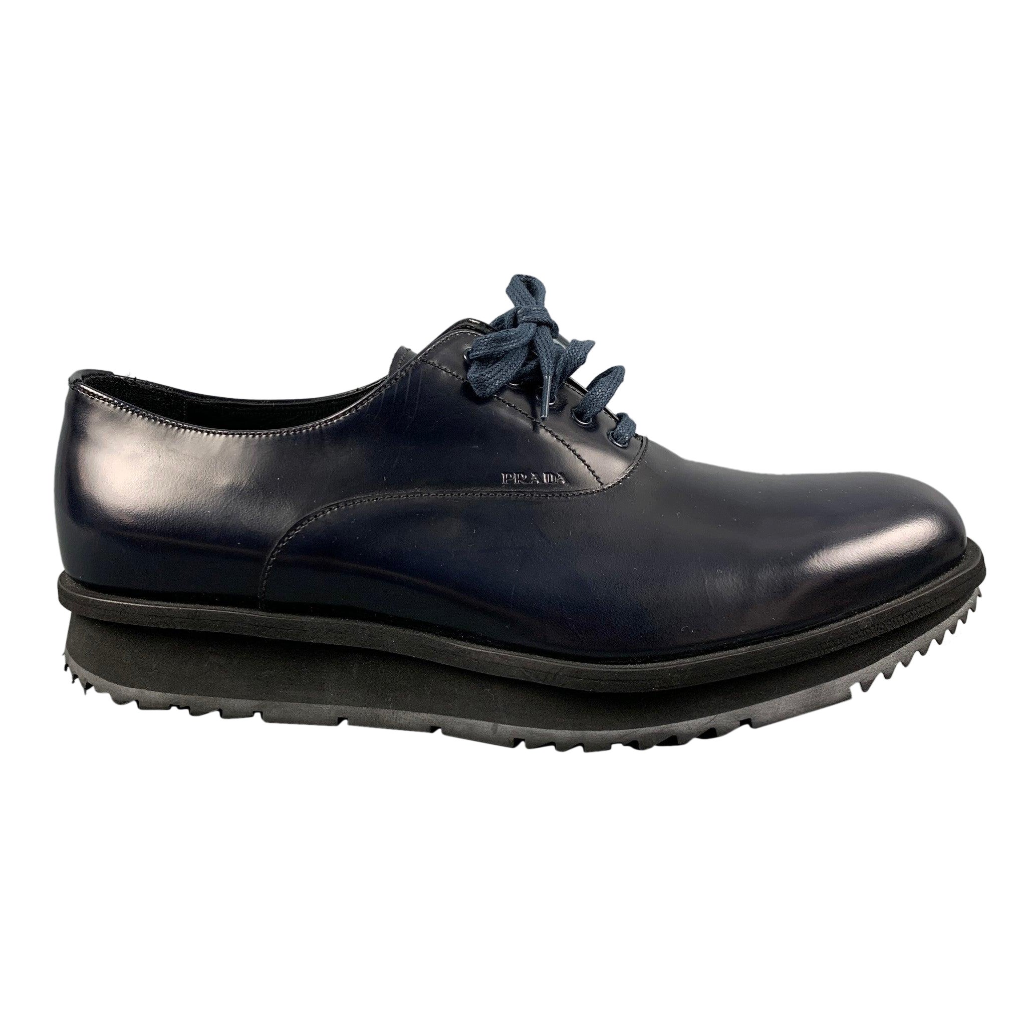 PRADA Size 8.5 Navy Leather Lace Up Shoes For Sale