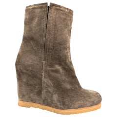 Used STUART WEITZMAN Size 9 Taupe Suede Wedge Boots
