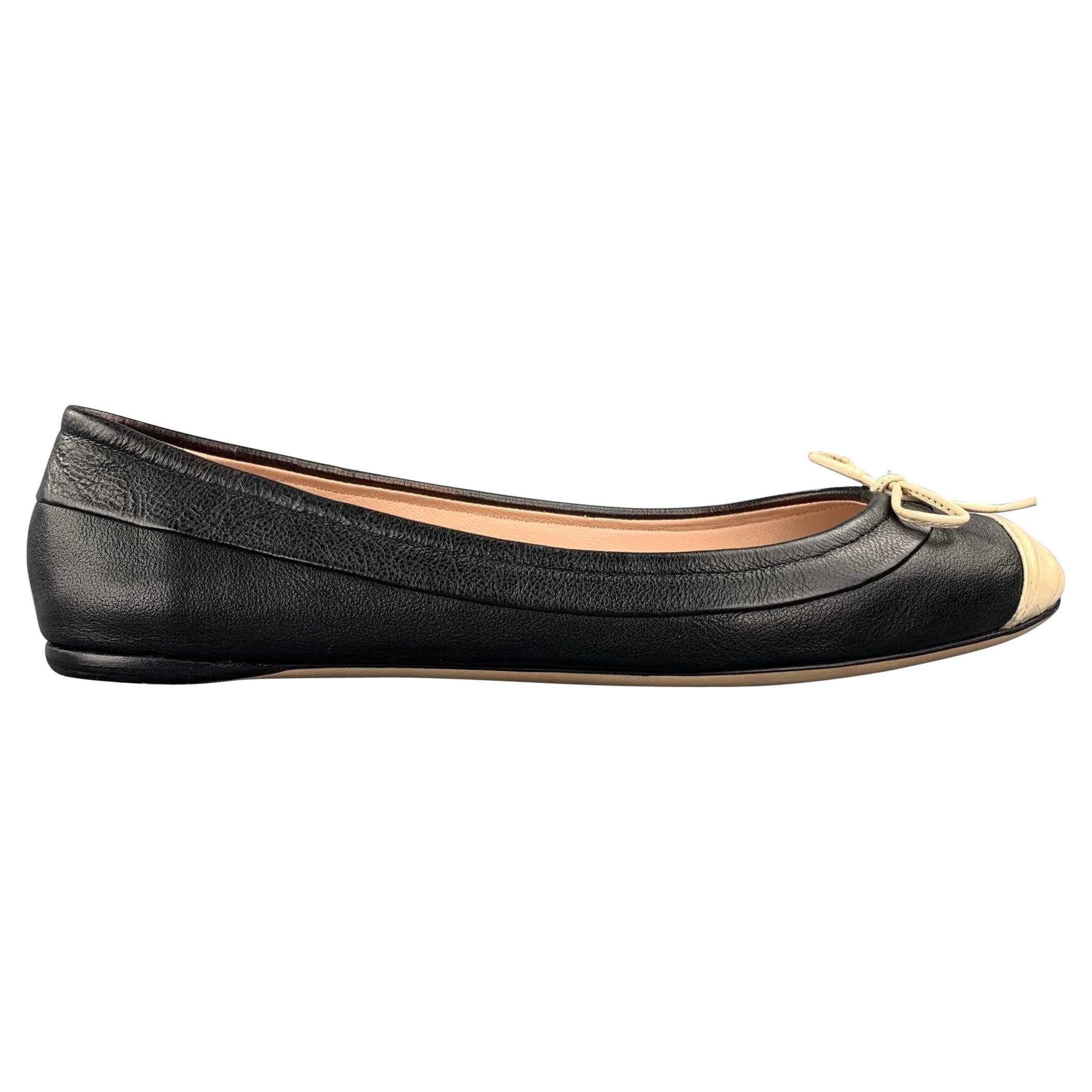 REED KRAKOFF Size 7.5 Black & Beige Two Tone Leather Cap Toe Flats For Sale