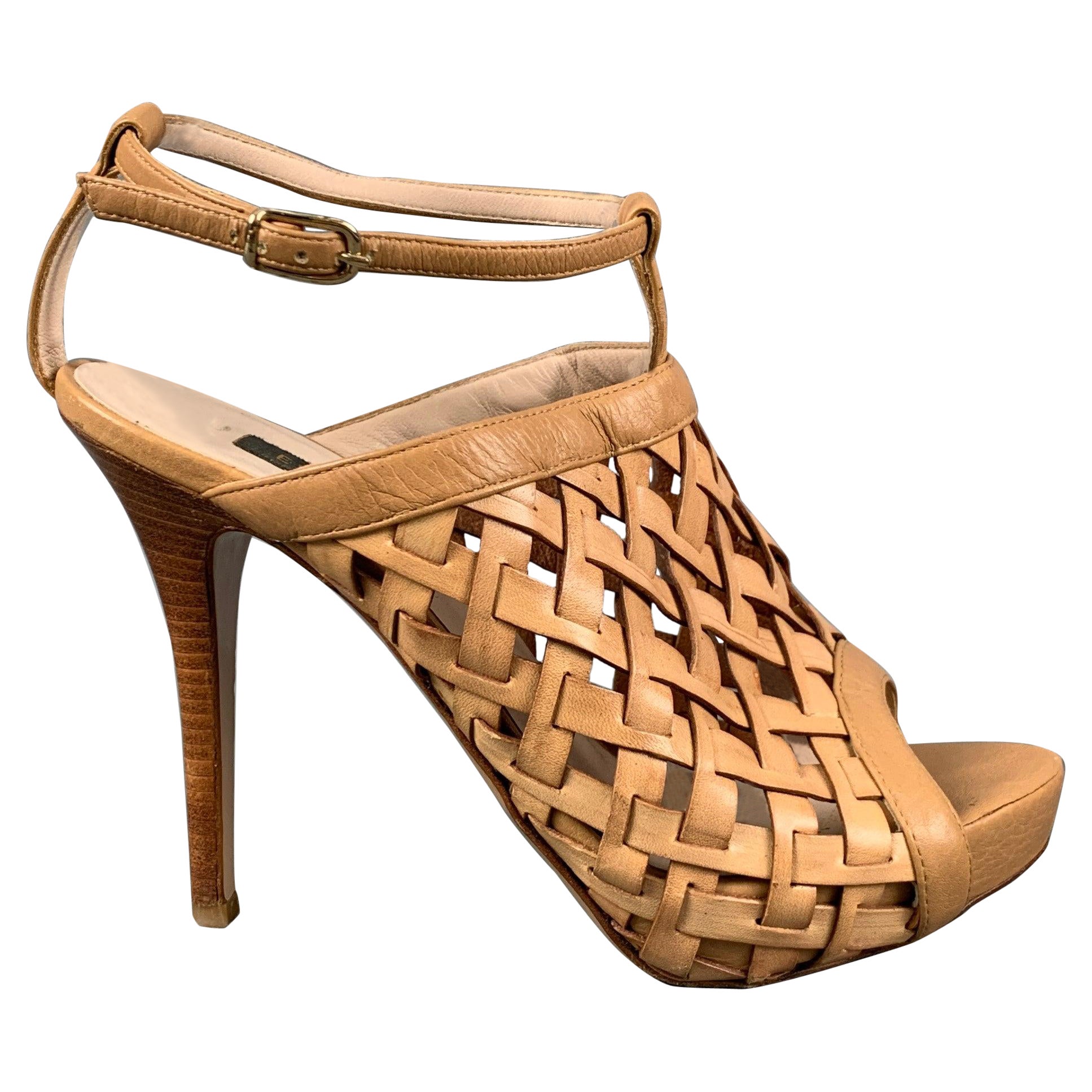 ESCADA Size 8 Beige Leather Woven Ankle Strap Sandals For Sale