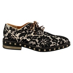 Chaussures GIVENCHY en cuir avec dentelle à fleurs noires et blanches, taille 6,5