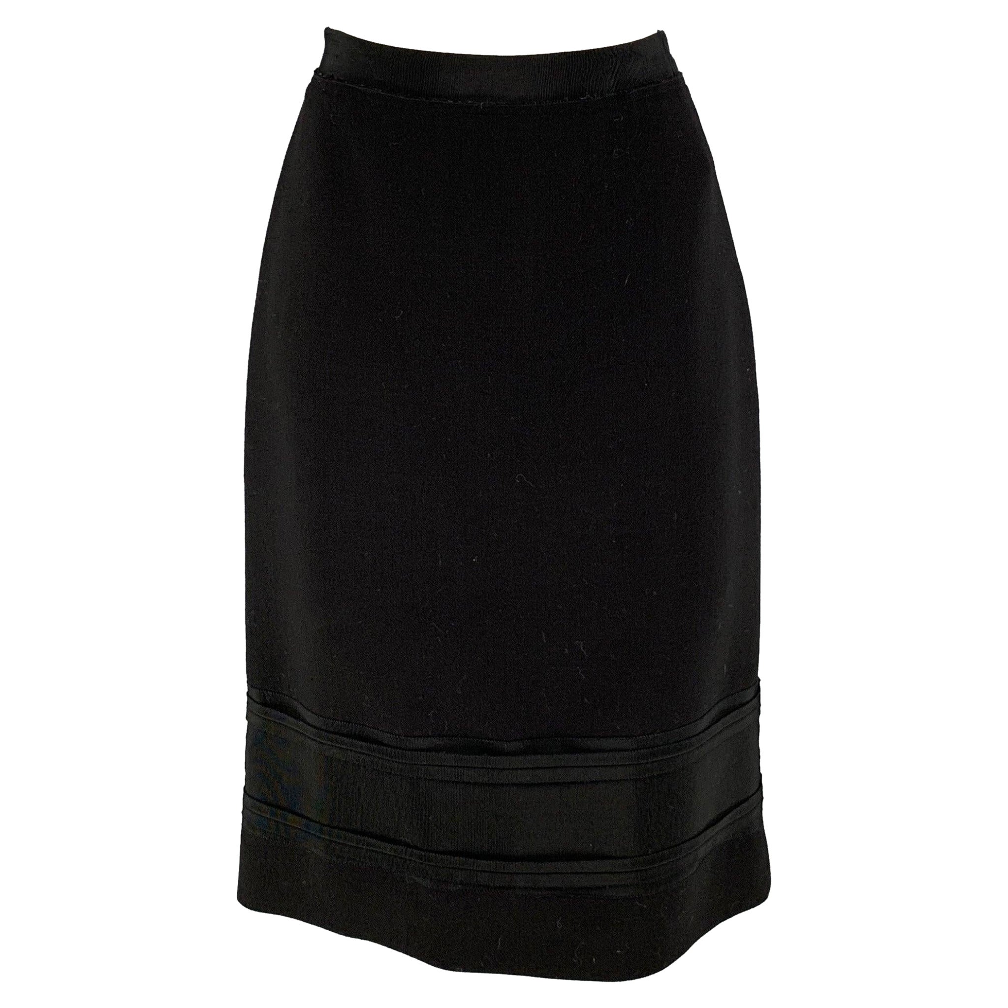 PRADA Size 6 Black Wool Pencil Knee-Length Skirt For Sale