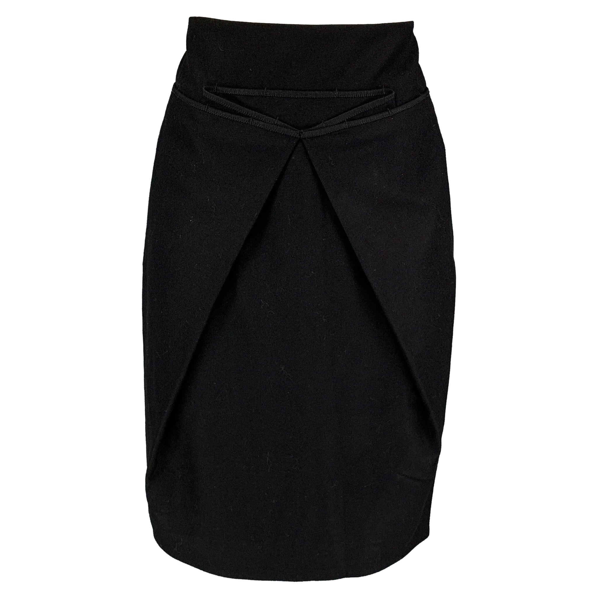 SALVATORE FERRAGAMO Size 2 Black Wool Pleated Skirt For Sale