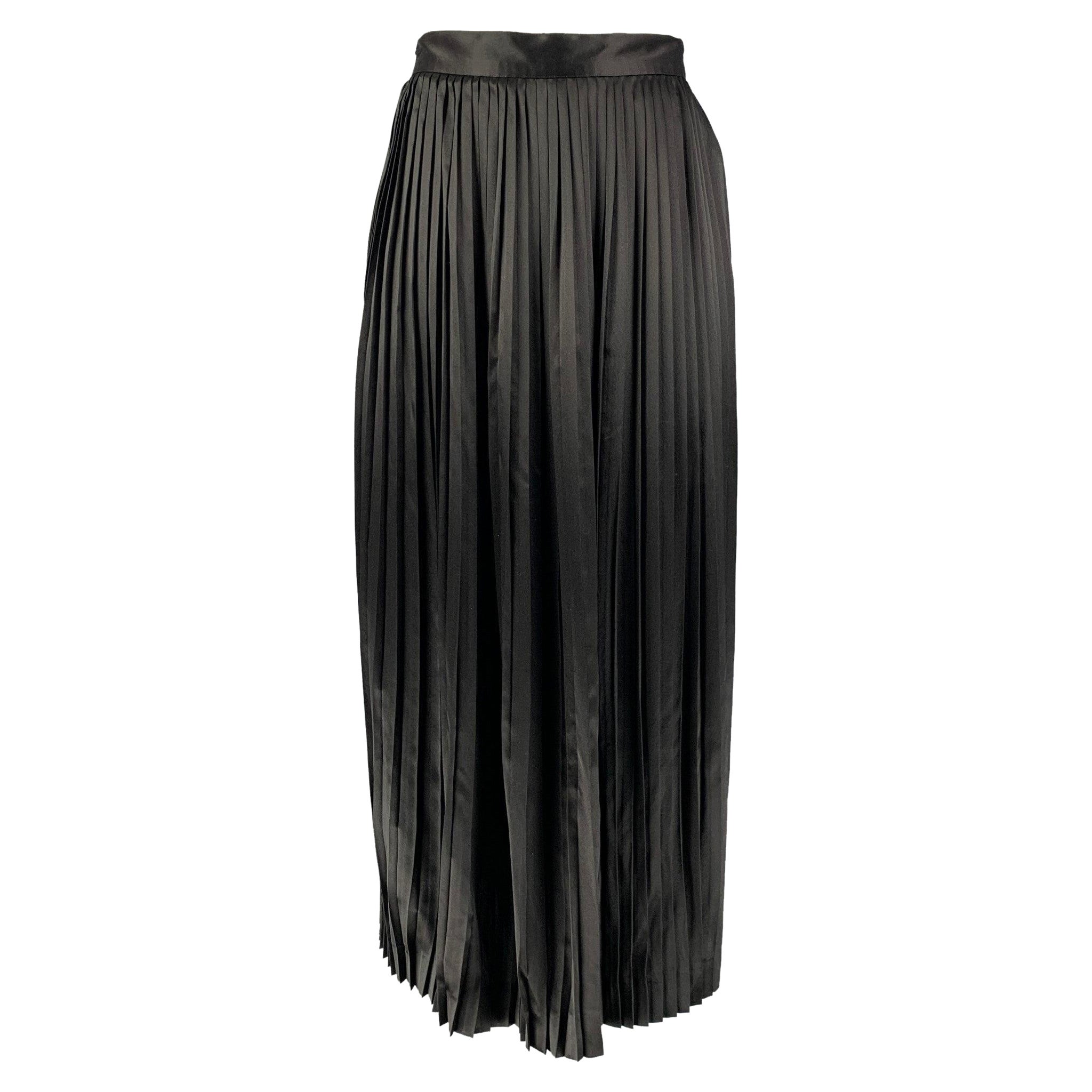 CHRISTIAN DIOR Size 6 Black Silk Pleated Mid-Calf Skirt For Sale