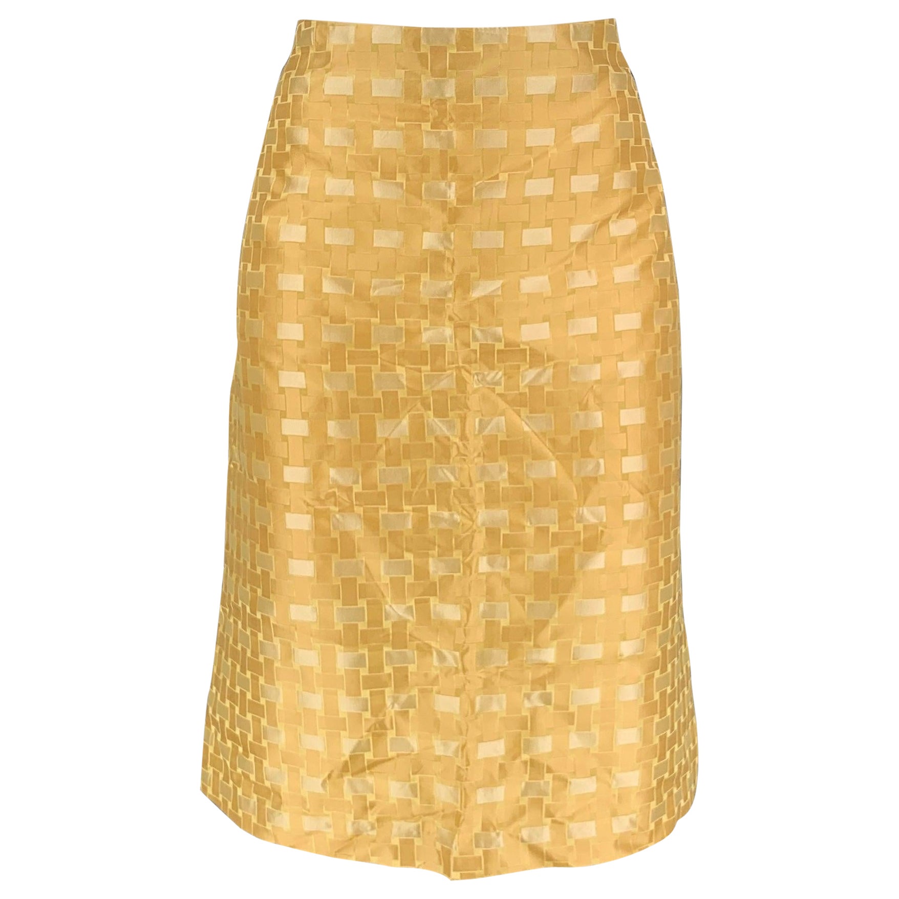 BURBERRY PRORSUM Spring 2006 Size 8 Gold Geomtric Silk Knee-Length Skirt For Sale