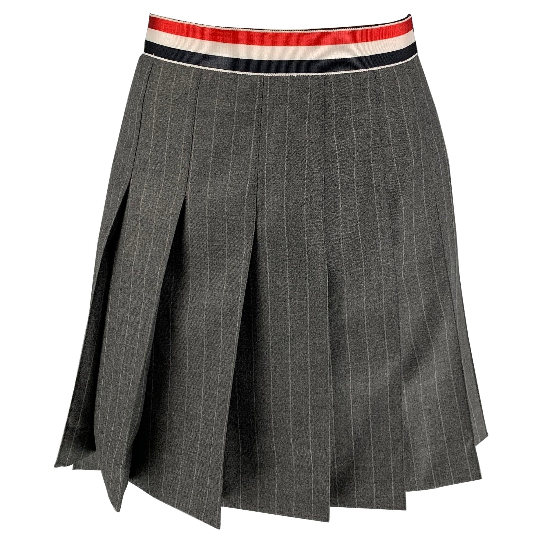 THOM BROWNE Size 2 Gray Charcoal Wool Pleated Flannel Mini Skirt For Sale