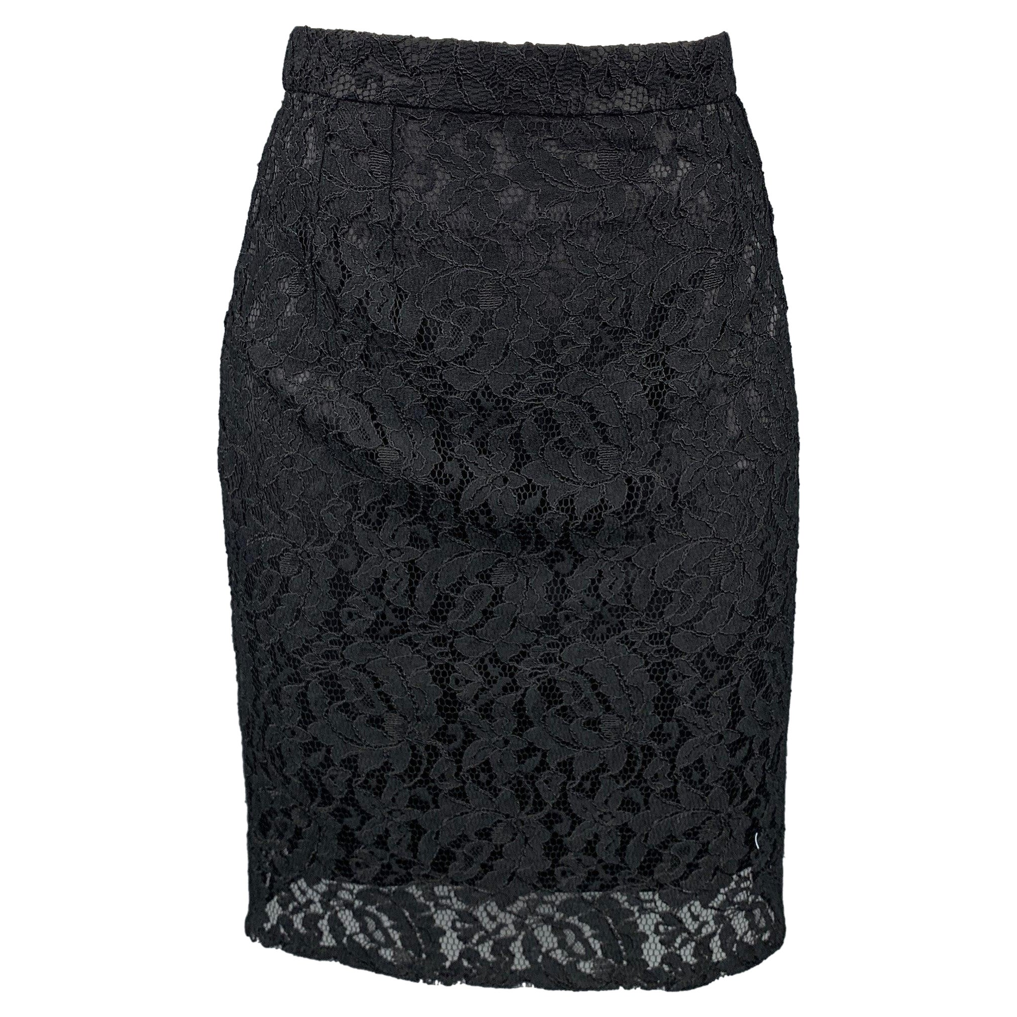 DOLCE & GABBANA Size 4 Black Lace Pencil Skirt For Sale