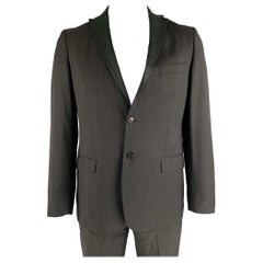 ROMEO GIGLI Taille 42 Costume en laine unie à revers échancré, noir et vert