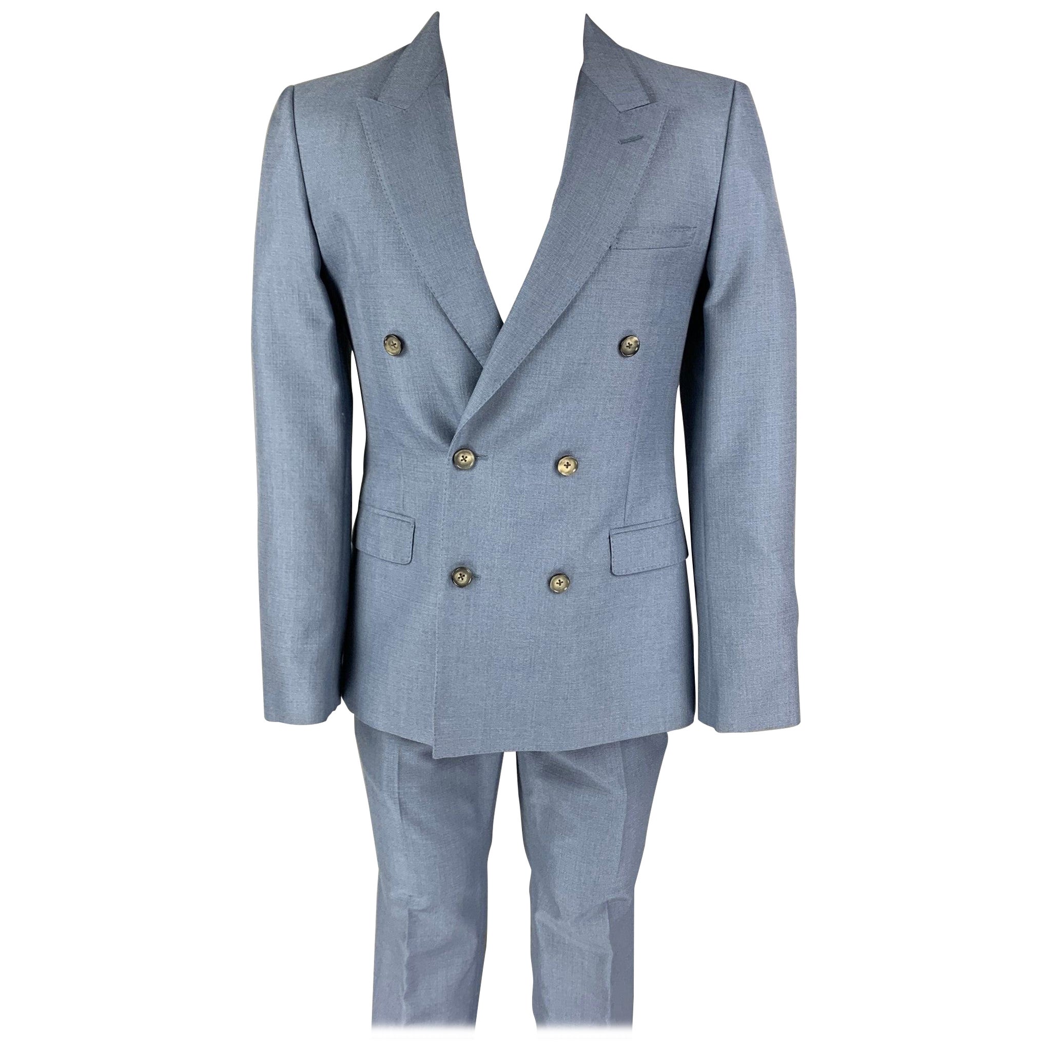 ALEXANDER MCQUEEN - Costume en soie bleue à revers en pointe, taille 38 en vente