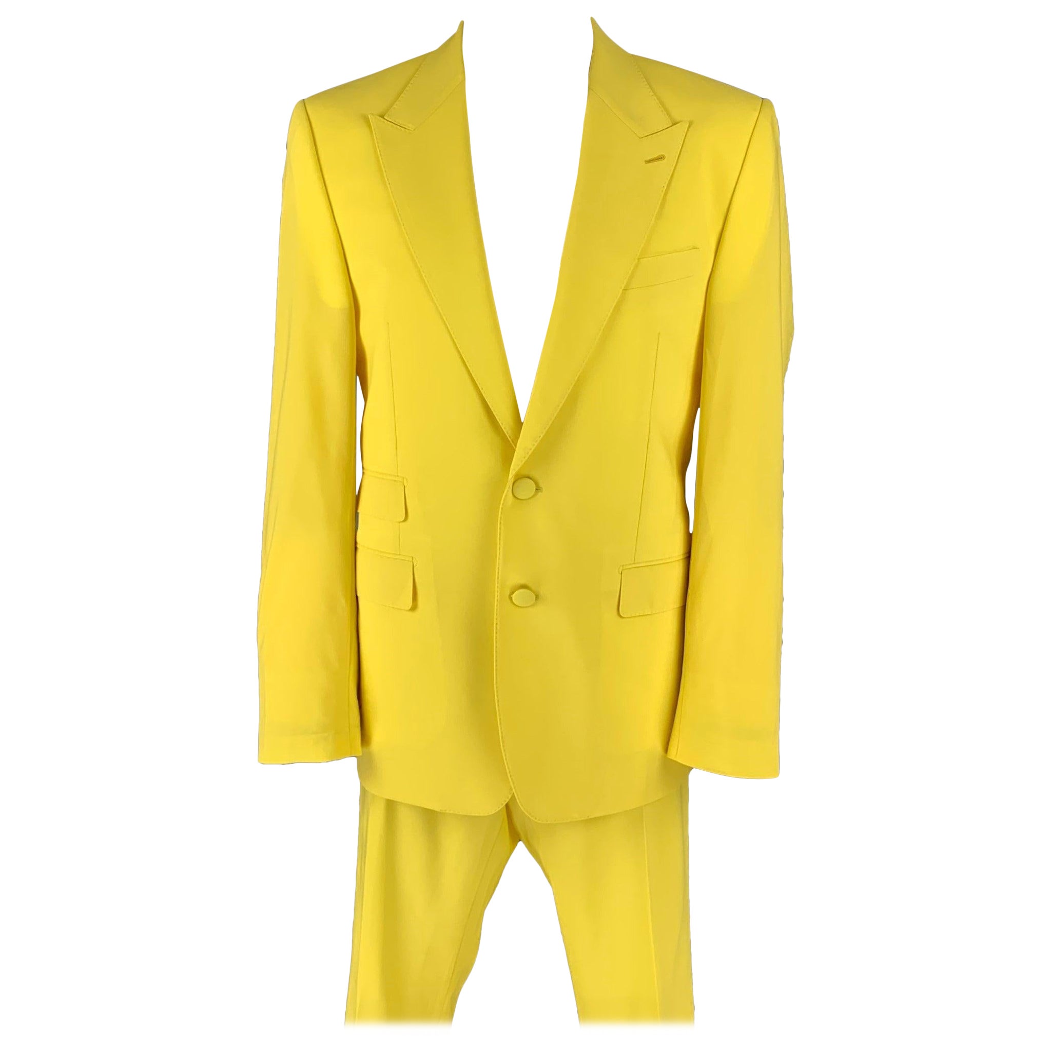DOLCE & GABBANA Size 48 Yellow Wool Peak Lapel Suit For Sale