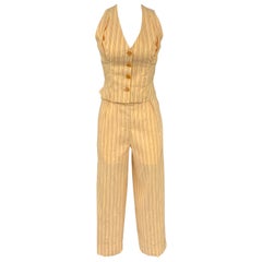 Ensemble gilet et pantalon VIVIENNE WESTWOOD, tailleur jaune, rouge, lin et coton, printemps 1995