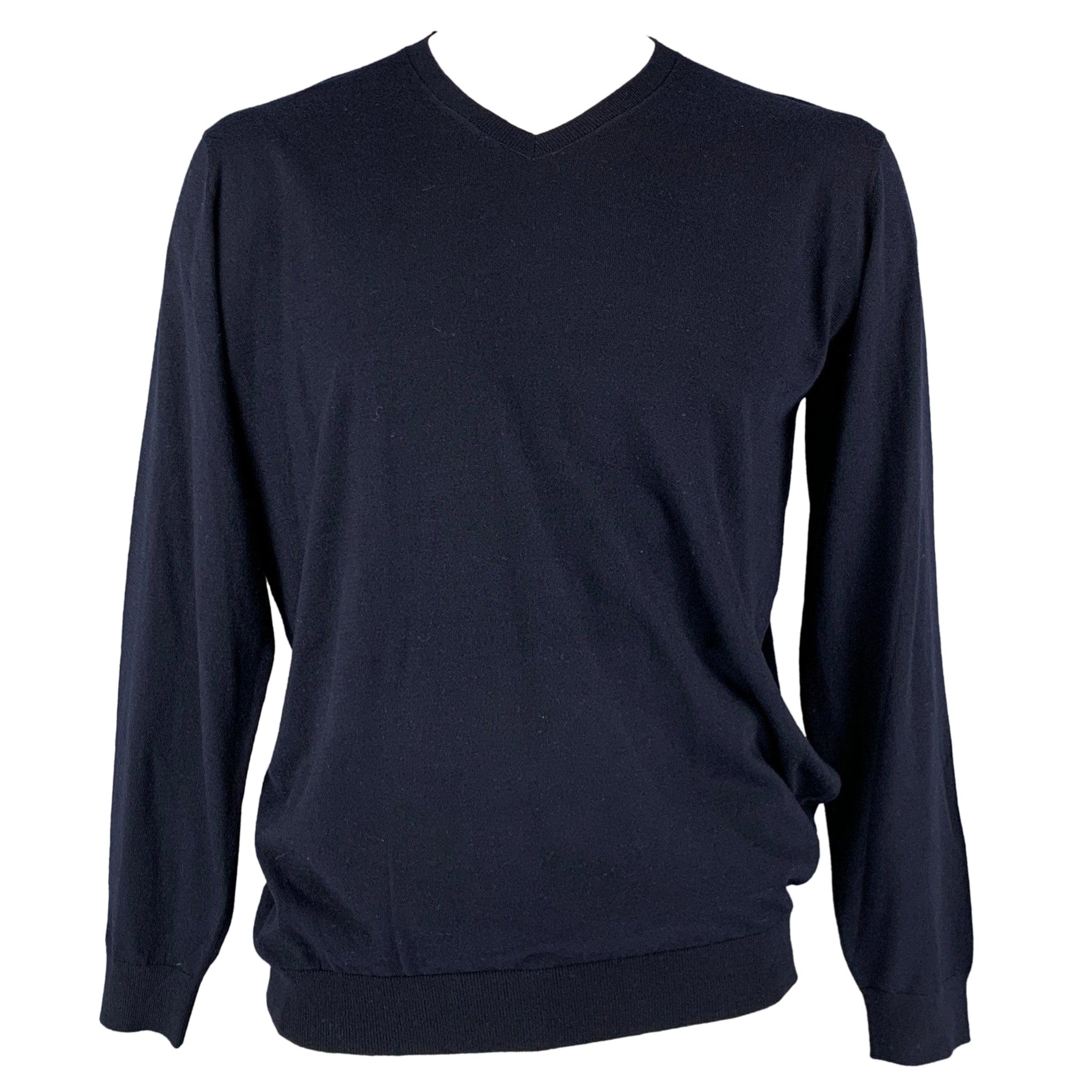 KITON - Pull à col en V en cachemire et soie bleu marine, taille L en vente