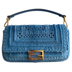 NWOT! Fendi Luxus Baby blau Laserschnitt Nerz Pelz Baguette