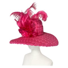CUSTOM MADE - Chapeau à larges bords en coton brodé rose brillant avec plumes