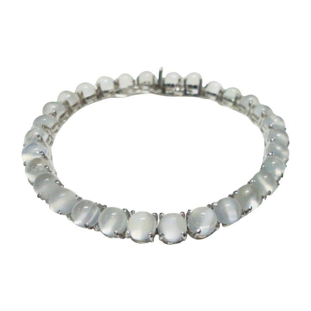 925 Sterling Silver 37.1 Carats Round Moonstone Tennis Bracelet For Sale