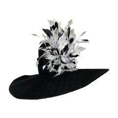 CUSTOM MADE bord large en laine noire avec Silhouette et plume d'oie remarquables