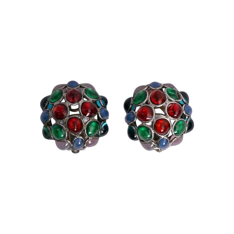 Clip-on Silvery Metal Earrings with Multicolor Glass Paste For Sale