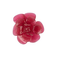 Chanel Broche Camélia avec pâte de verre rose