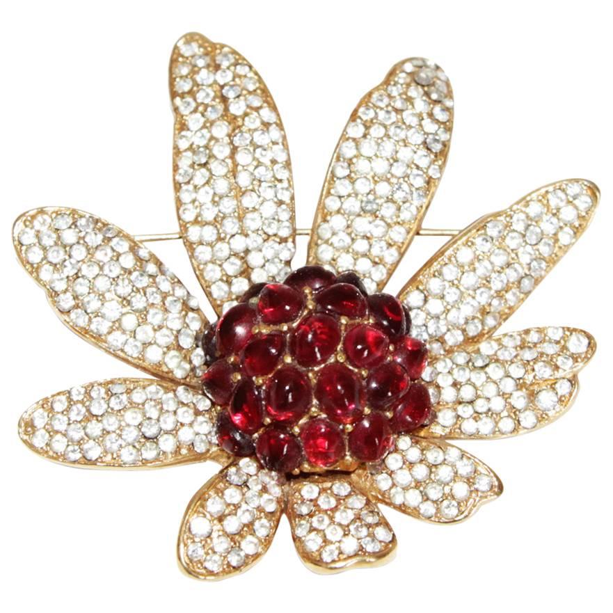 Fabulous Carven flower brooch Modèle déposé 1960