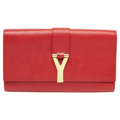 Yves Saint Laurent - Pochette en cuir rouge Y-Ligne
