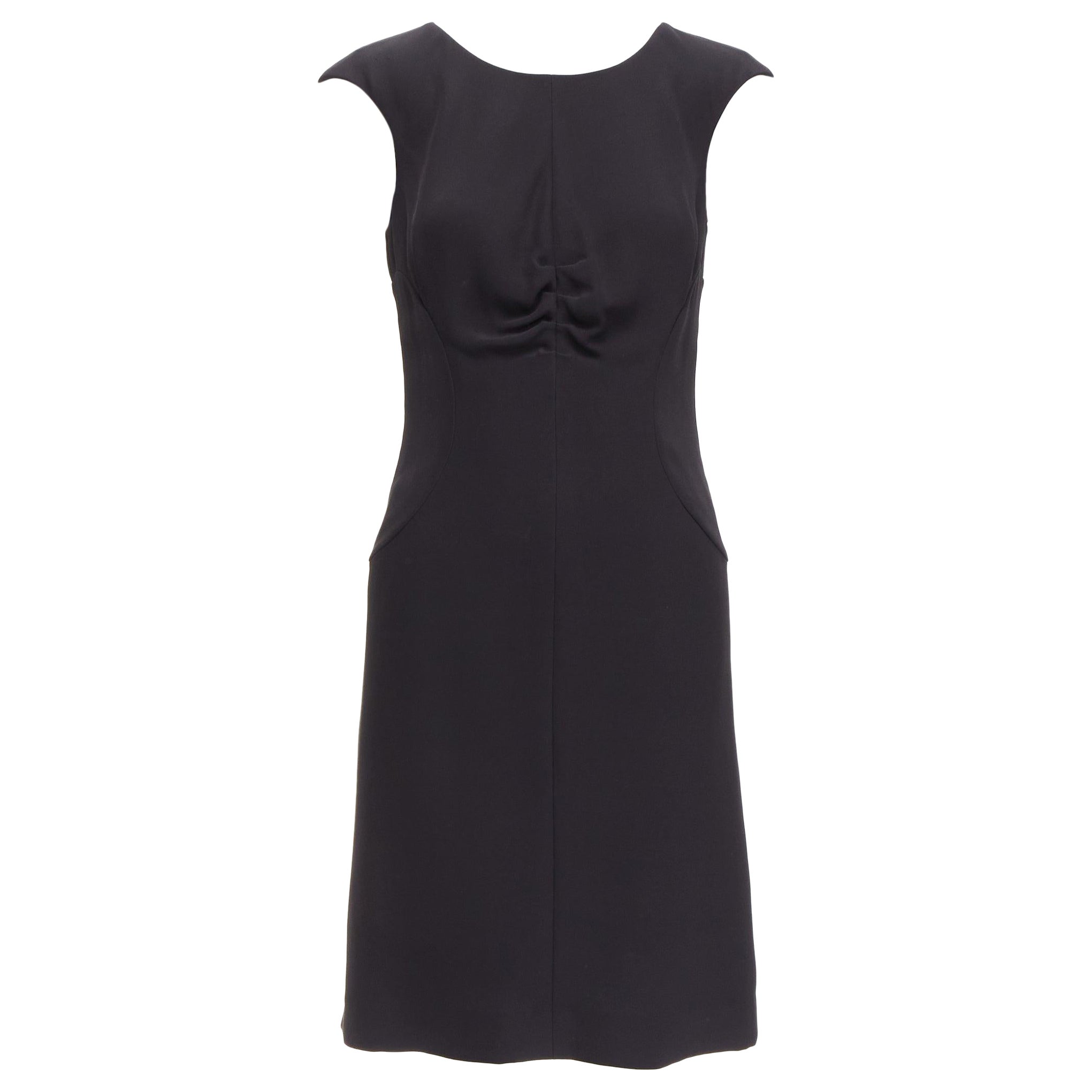 CHANEL 08P noir 100 % soie robe droite à taille désossée froncée sur le devant FR34 XS en vente
