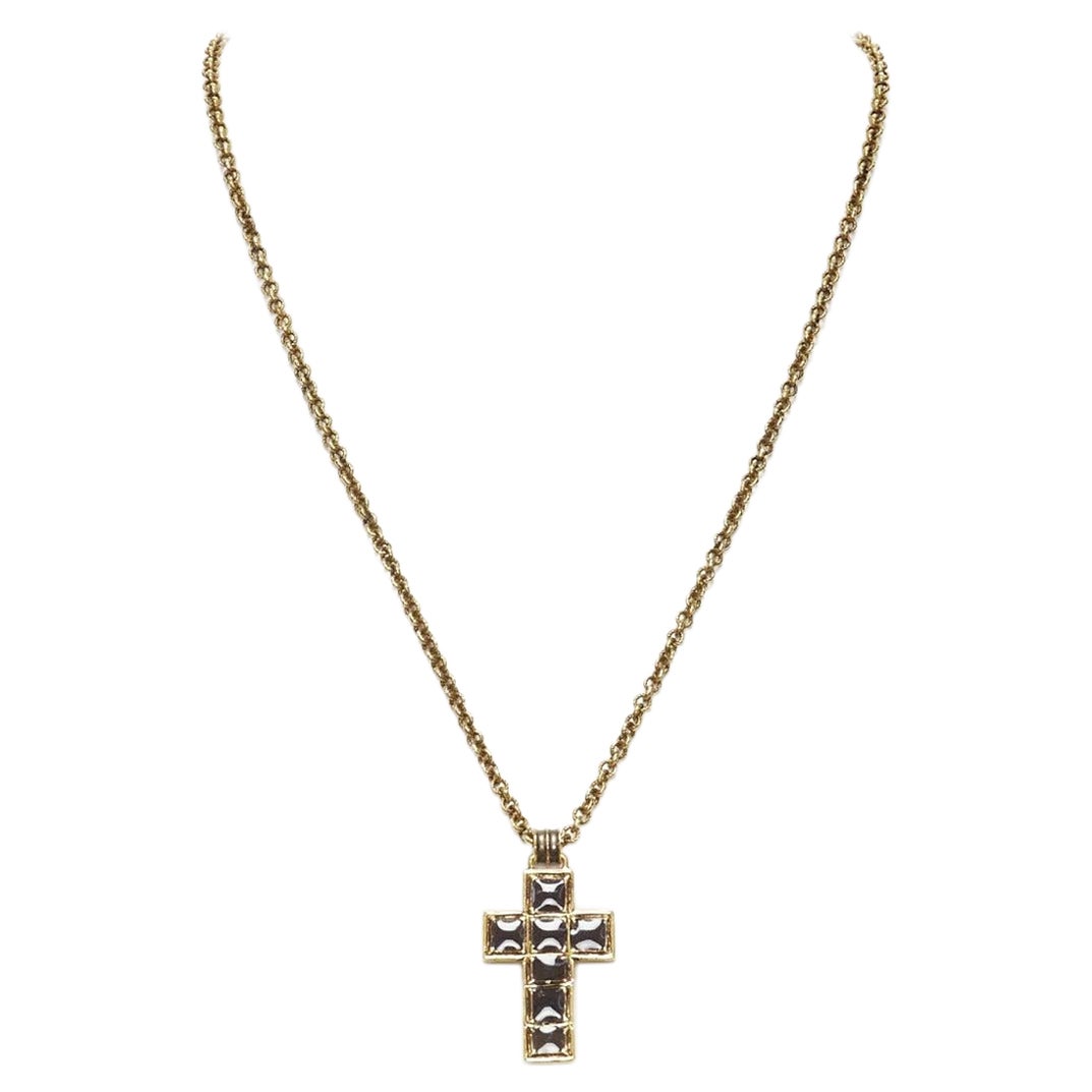 GUCCI Michele black resin Byzantine Cross GG logo charm necklace For Sale