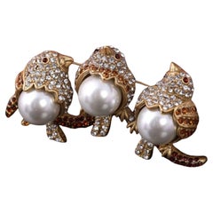 Vintage 3 Bird Chicks Faux Pearl Sparkling Crystal Golden Brooch Pin