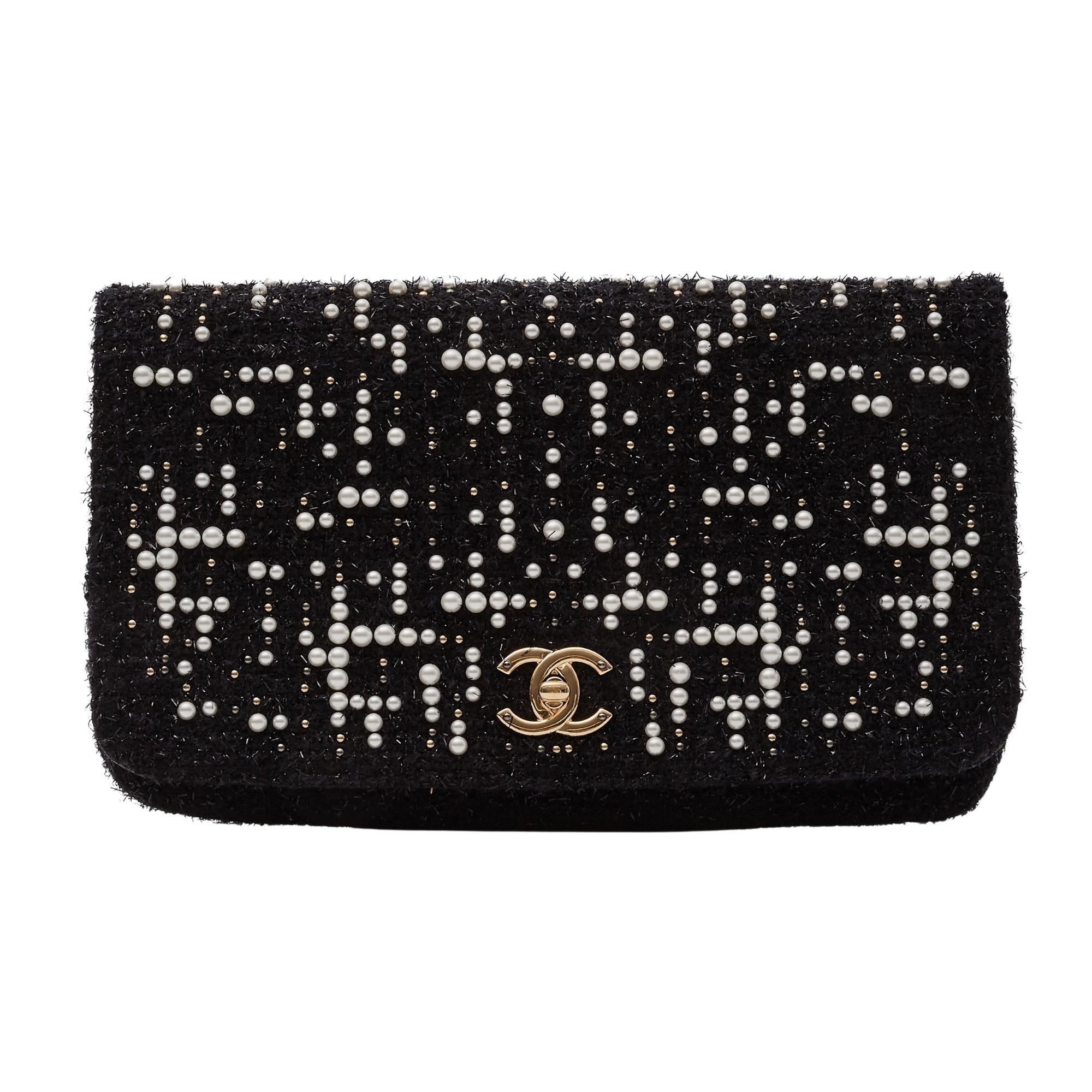 Chanel Paris Cosmopolite Pearl Fantasy Tweed Flap Clutch Bag For Sale