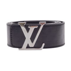 Schwarzer Ledergürtel von Louis Vuitton mit Logoschnalle aus Leder (42/105)