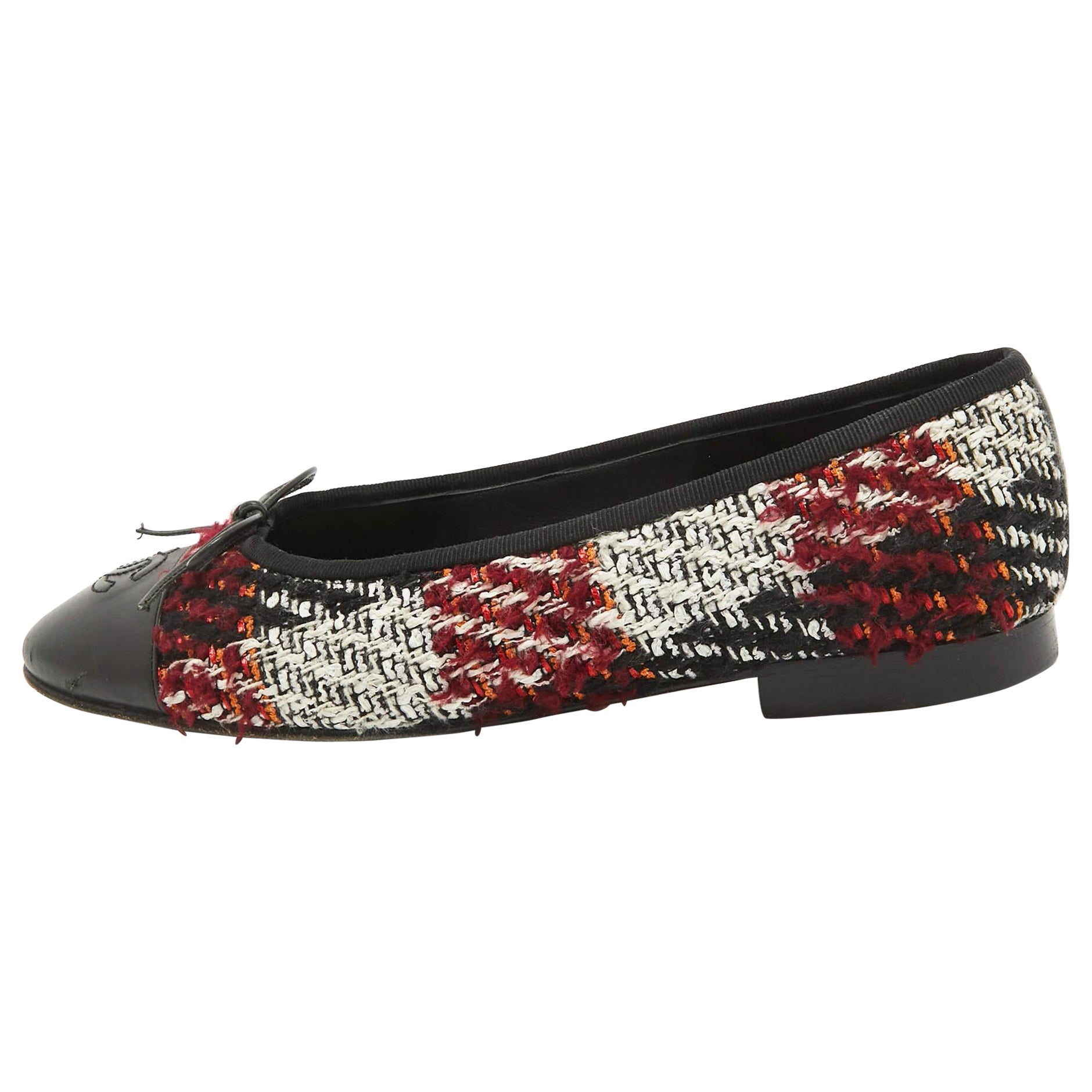 Chanel Multicolor Fabric and Leather CC Ballet Flats Size 38.5 For Sale