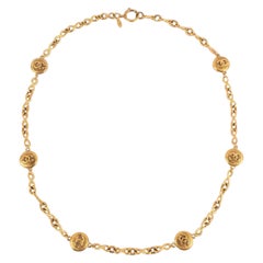 Chanel Goldene lange CC-Halskette aus Metall, 1980er Jahre