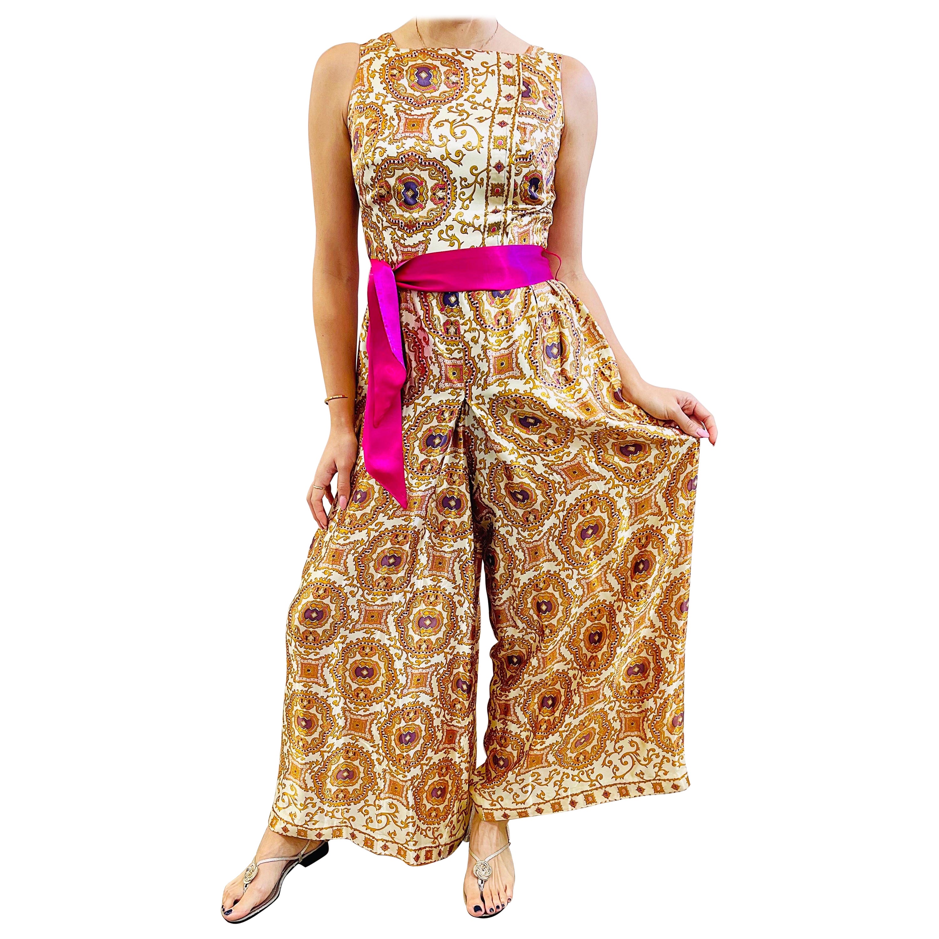 1970s Roberta Lynn Regal Paisley Silky Wide Leg Belted Vintage 70s Jumpsuit en venta
