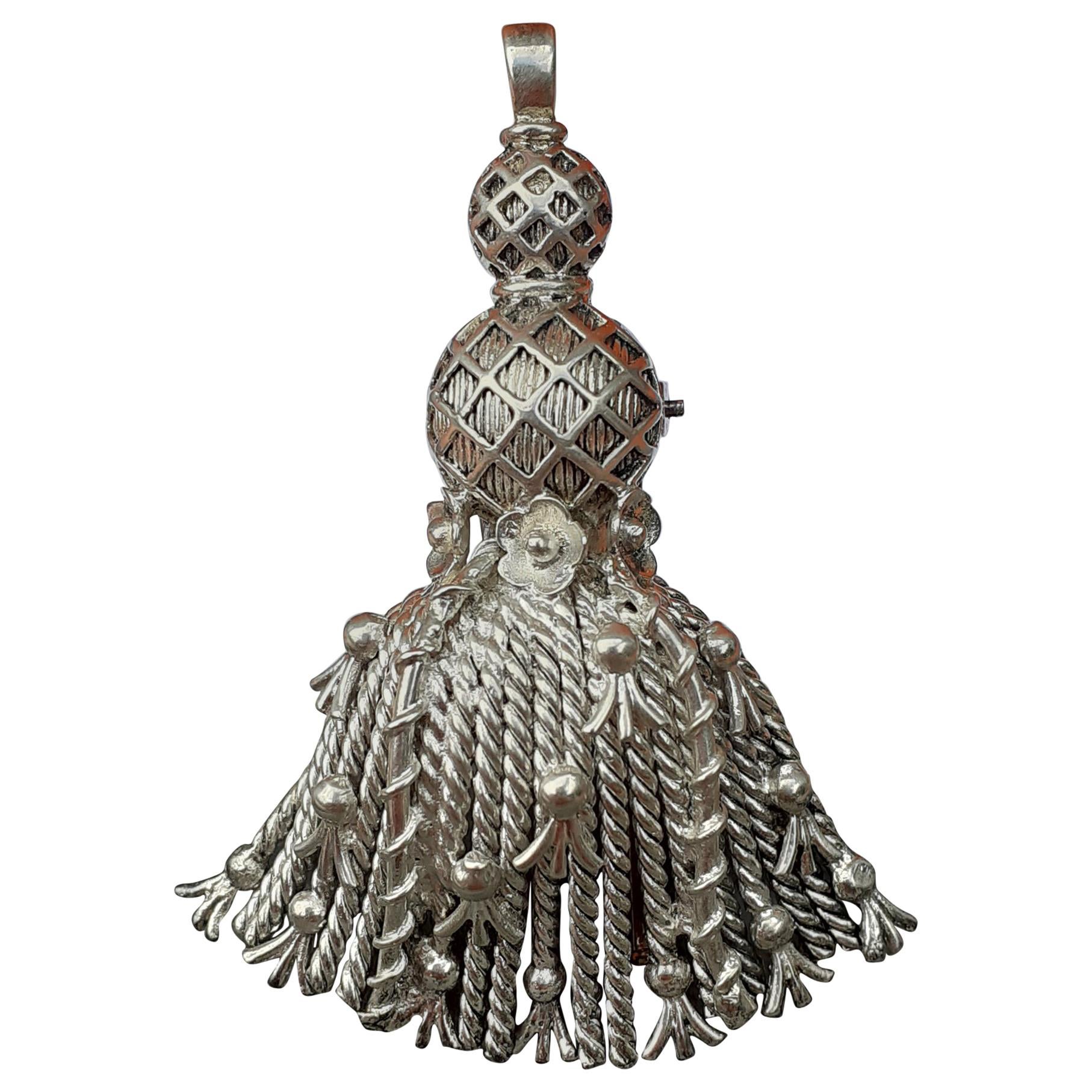 Exceptional Hermès Brooch Pendant Lapel Pin Passementerie Tassel Silver RARE For Sale