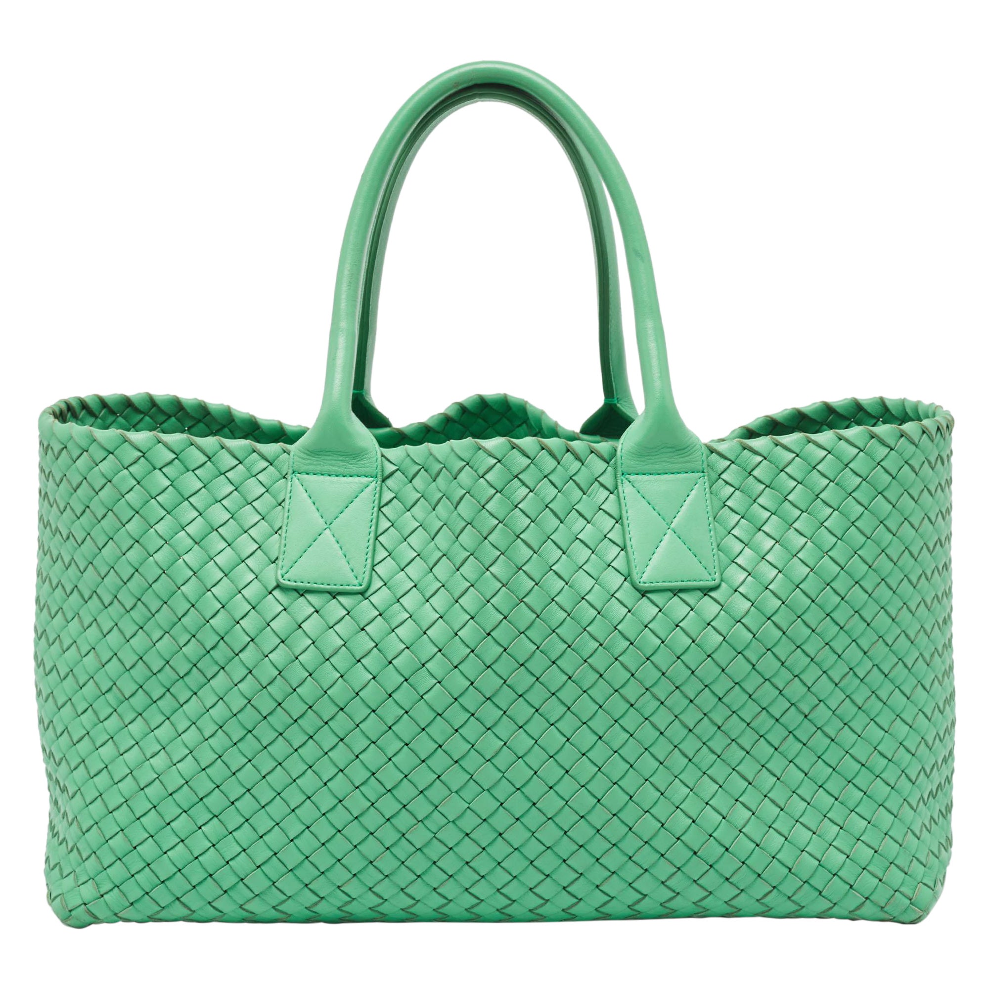 Bottega Veneta Green Intrecciato Leather  Limited Edition 0147/1000 Cabat Tote For Sale