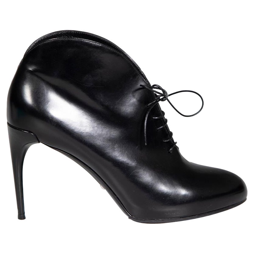 Gucci Black Leather Kim Lace Up Ankle Boots Size IT 37.5 For Sale