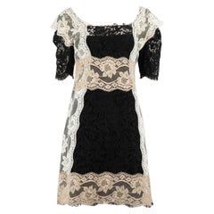 Dolce & Gabbana Schwarzes ärmelloses Kleid mit Spitzenmuster Größe M